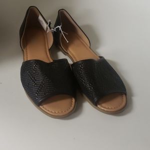 Women's black sandals
